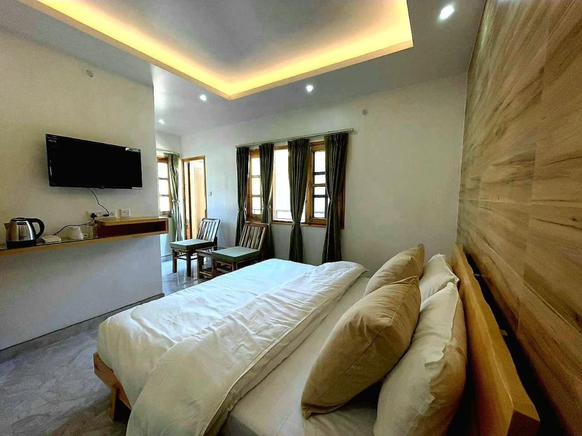 The Wild Yak Hotel Mandi Exterior photo