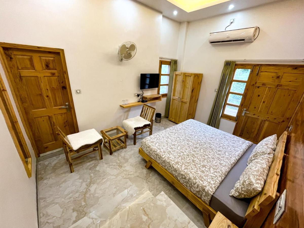 The Wild Yak Hotel Mandi Exterior photo